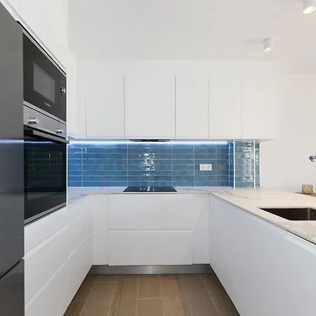 Uhc Dms Family Apartment *